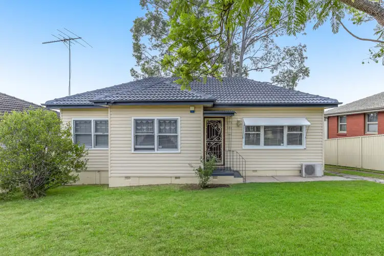 124 Macquarie Avenue, Campbelltown NSW 2560