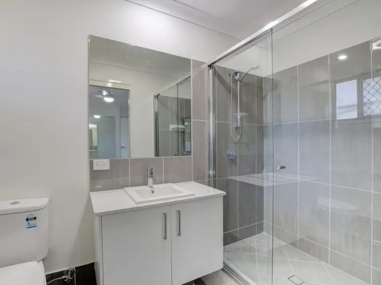 Fifth view of Homely unit listing, 4/5 Yarrow Court, Cleveland QLD 4163