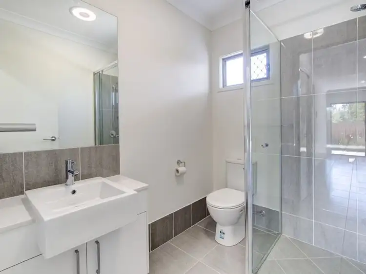 Seventh view of Homely unit listing, 4/5 Yarrow Court, Cleveland QLD 4163