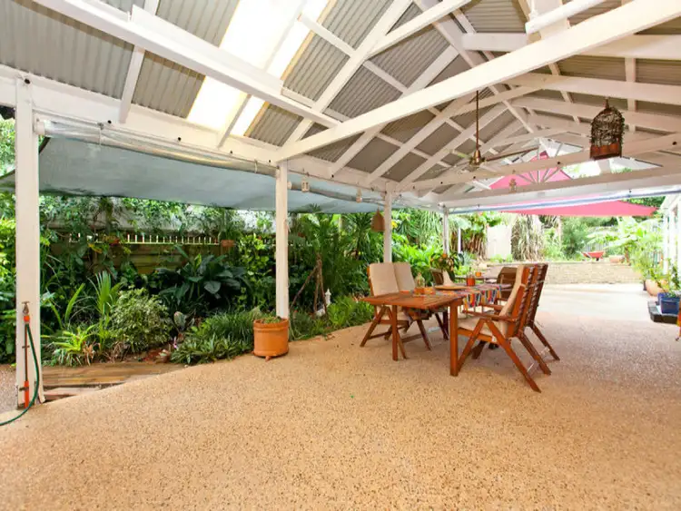 1 Eastcote Lane, Wellington Point QLD 4160