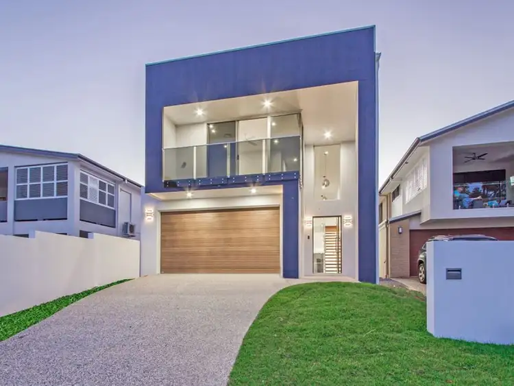 4 Talburpin Esplanade, Redland Bay QLD 4165