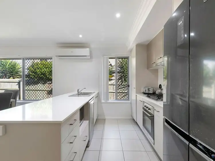 Second view of Homely house listing, 21 Lynch Crescent, Birkdale QLD 4159