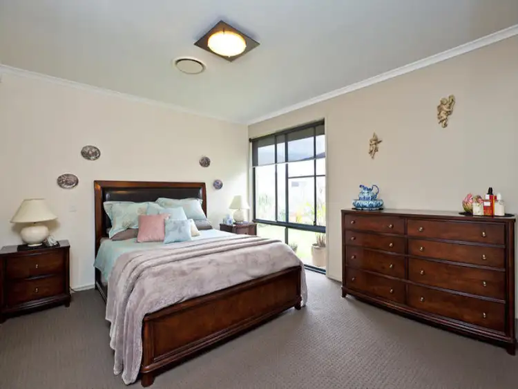 Sixth view of Homely house listing, 4 Lyndhurst Place, Thornlands QLD 4164