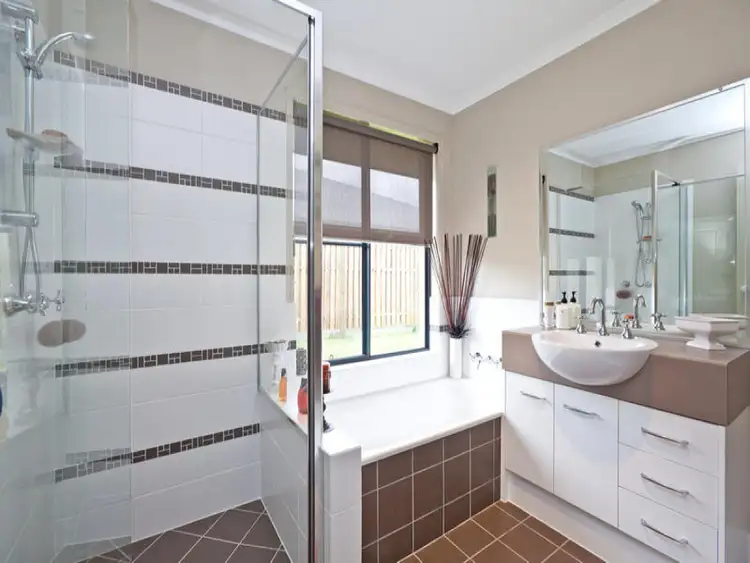 Seventh view of Homely house listing, 4 Lyndhurst Place, Thornlands QLD 4164