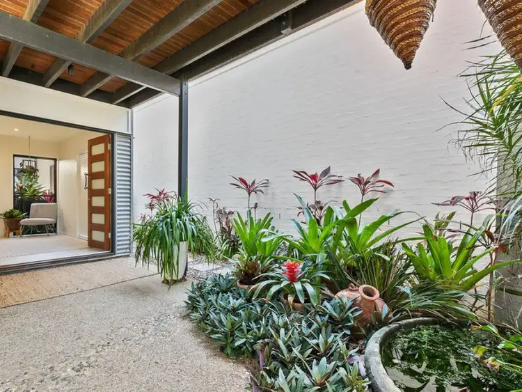 Second view of Homely house listing, 18 Cleveland Terrace, Ormiston QLD 4160