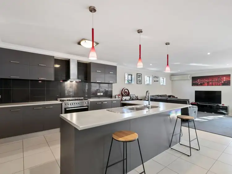 8 Langdon Street, Cleveland QLD 4163