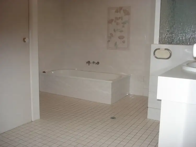 Seventh view of Homely house listing, 10 Hilltop Crescent, Alexandra Hills QLD 4161