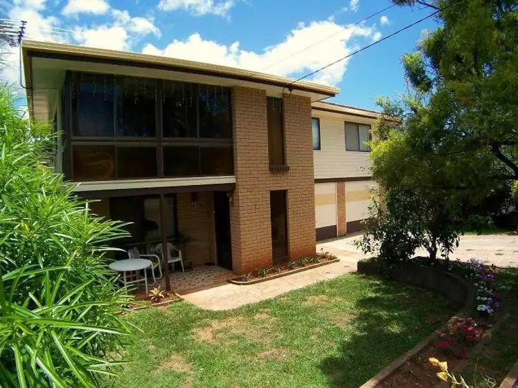 Second view of Homely house listing, 30 PARAKEET Street, Birkdale QLD 4159