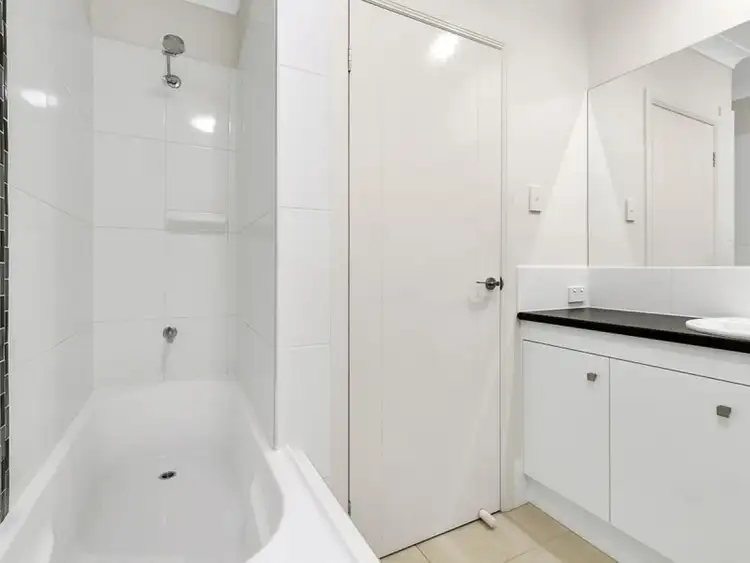 Seventh view of Homely townhouse listing, 2/21 Island Street, Cleveland QLD 4163