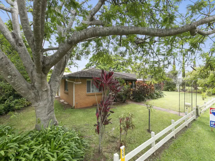 61 Broadwater Terrace, Redland Bay QLD 4165
