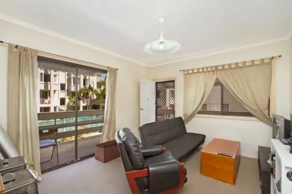 Main view of Homely unit listing, 6/24 Eden Avenue, Rainbow Bay QLD 4225