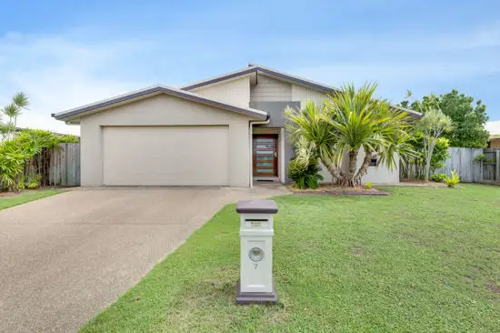 7 Schooner Avenue, Bucasia QLD 4750