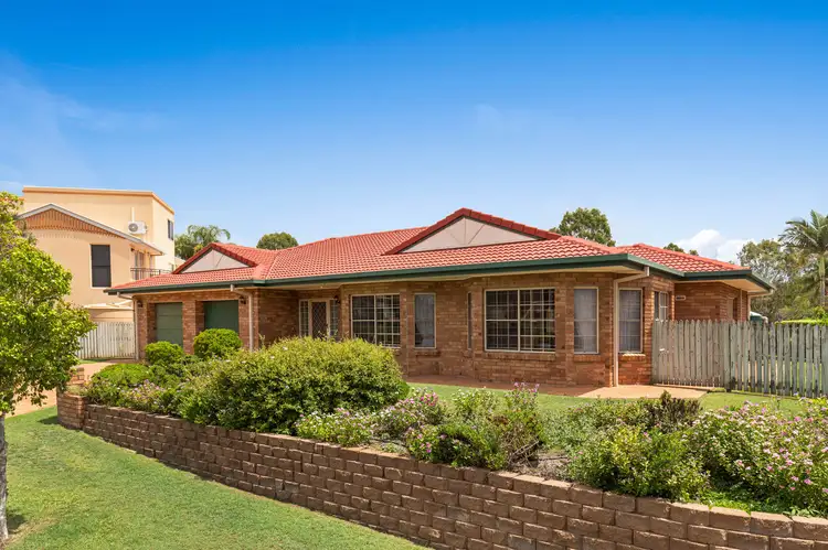 16 Delaney Circuit, Carindale QLD 4152