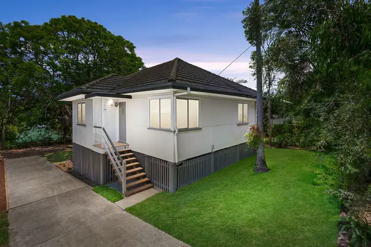 672 Cavendish Road, Holland Park QLD 4121