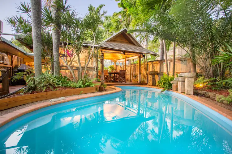 6 Urarii Crescent, Shoal Point QLD 4750