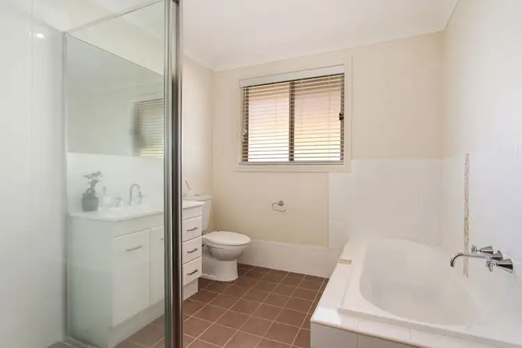Sixth view of Homely house listing, 5 Kalinda Place, Tamworth NSW 2340