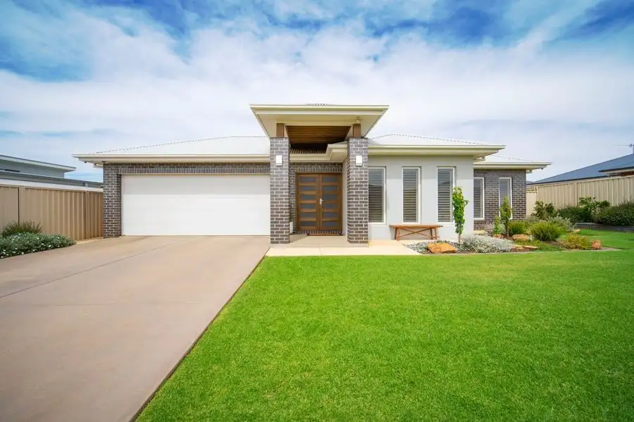 Main view of Homely house listing, 3 Morris Crescent, Gobbagombalin NSW 2650