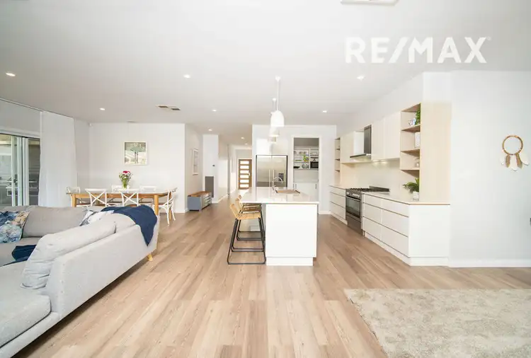 Second view of Homely house listing, 3 Morris Crescent, Gobbagombalin NSW 2650