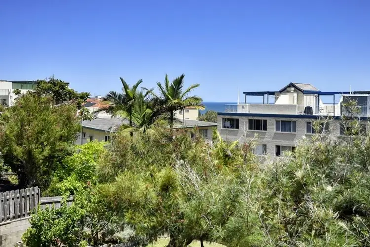 Main view of Homely unit listing, 4/12 Queen Street, Kings Beach QLD 4551