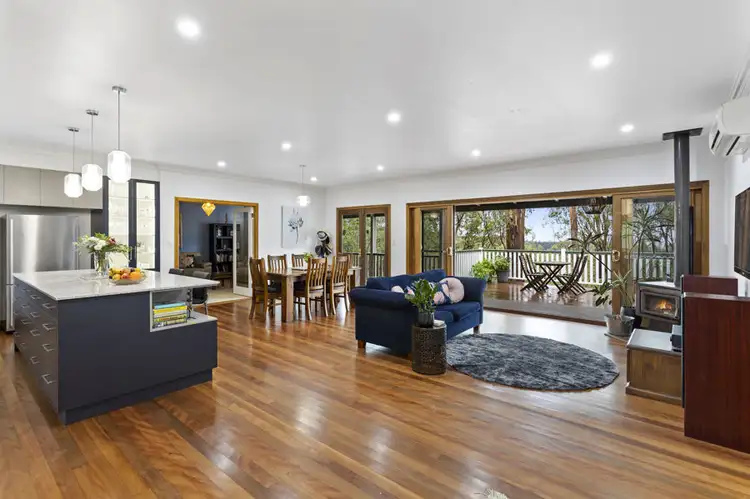 30 Berghofer, Withcott QLD 4352