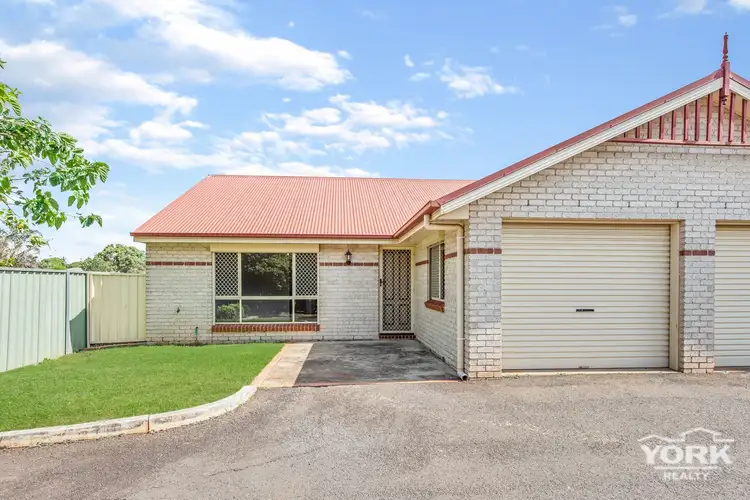 1/4a Cox Street, Wilsonton QLD 4350
