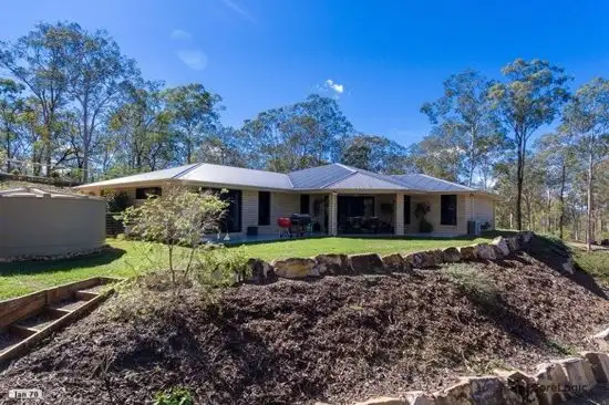 125 Larnook St, Upper Lockyer QLD 4352