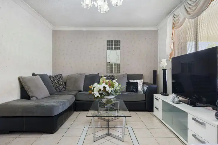 Second view of Homely house listing, 7 Kisdon Crescent, Prospect NSW 2148