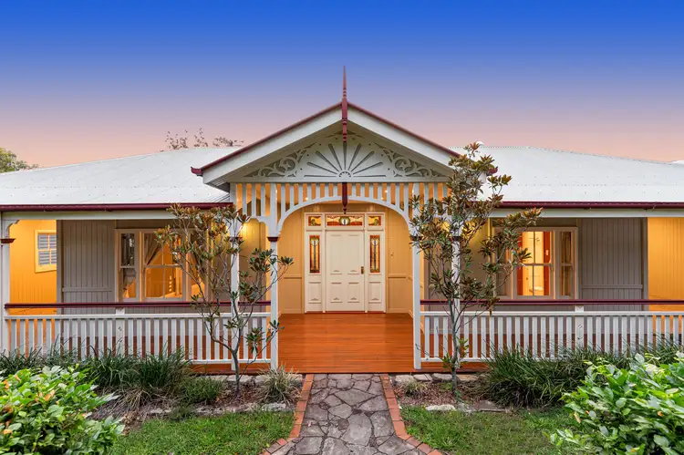 33 Dutton St, Hawthorne QLD 4171
