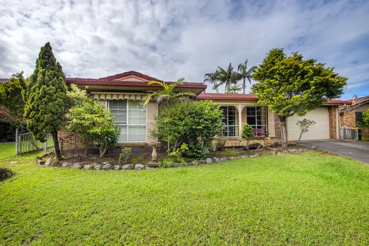 15 Tomkins Avenue, Woolgoolga NSW 2456
