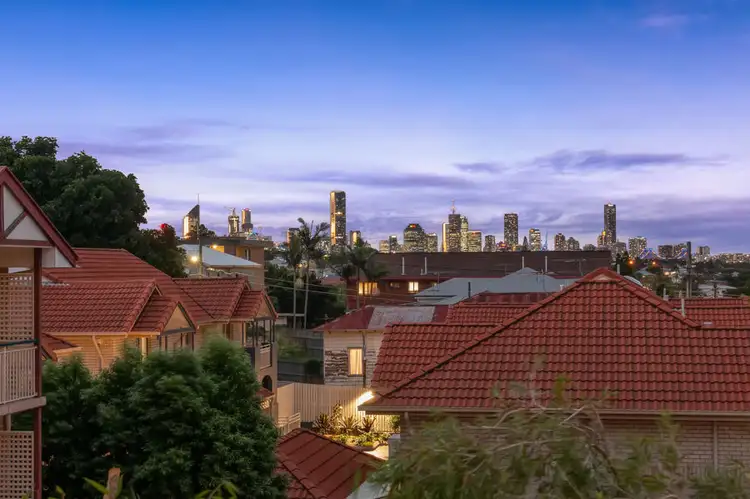 4 / 63 Wellington Street, Coorparoo QLD 4151