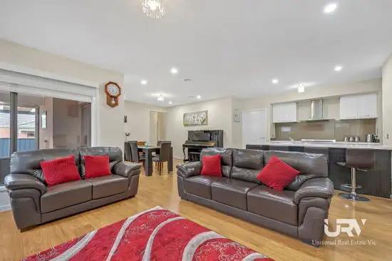 Fifth view of Homely house listing, 18 Evergreen Crescent, Craigieburn VIC 3064