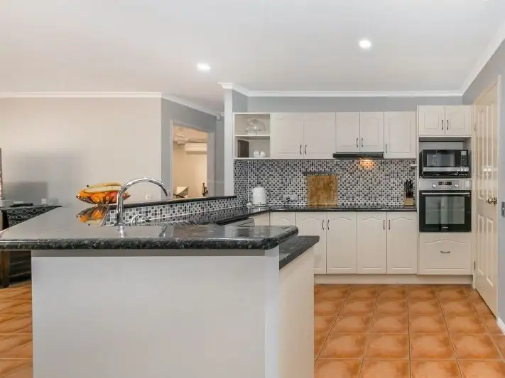 Fifth view of Homely house listing, 11 Hillgrove court, Oxenford QLD 4210