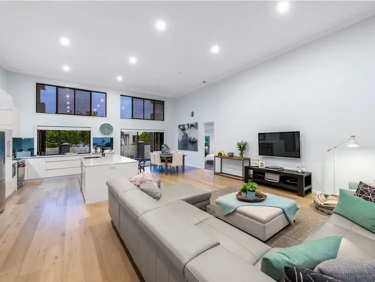Fifth view of Homely house listing, 2 Letitia Close, Wakerley QLD 4154