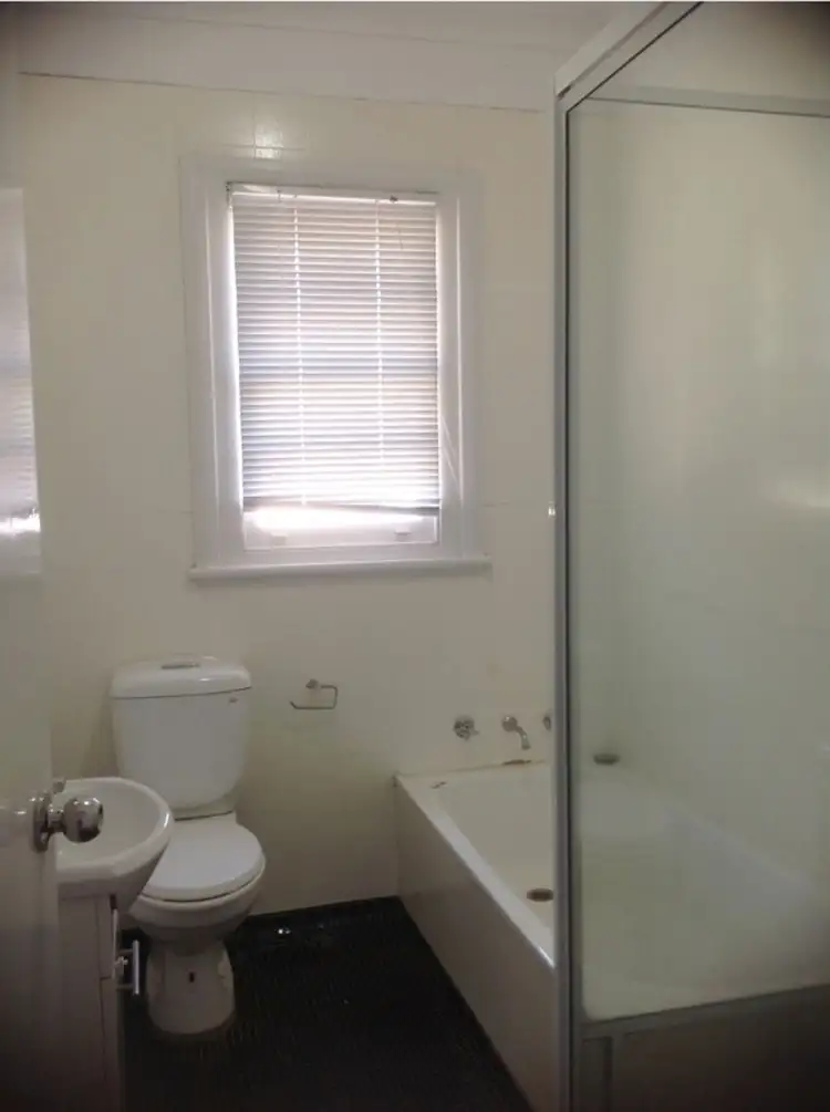 Sixth view of Homely house listing, 18 Bligh Street, North Tamworth NSW 2340