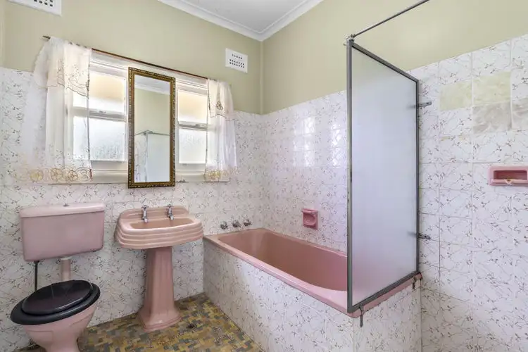 Sixth view of Homely house listing, 105 Pendle Way, Pendle Hill NSW 2145