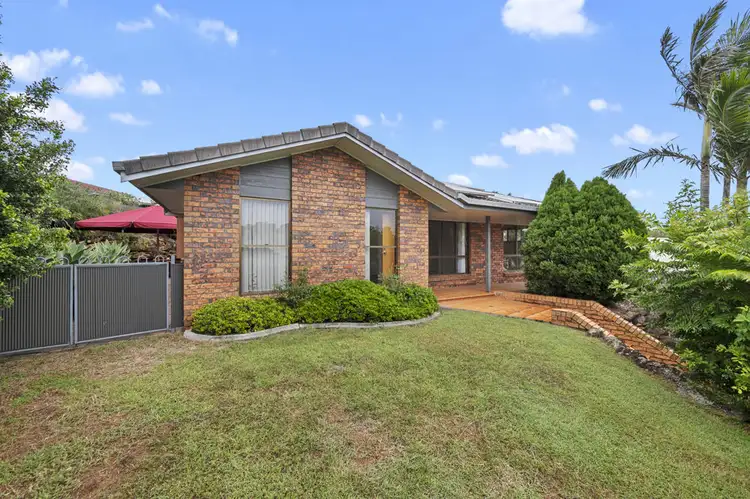 30 Emmett Street, Wynnum West QLD 4178