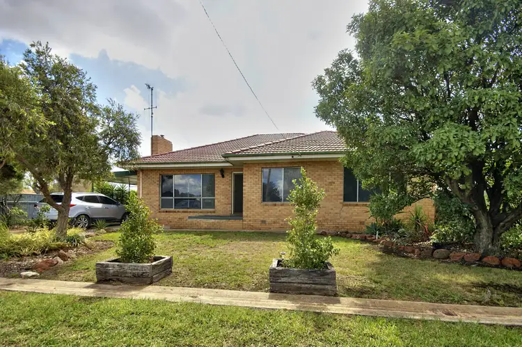 105 Dick Street, Deniliquin NSW 2710