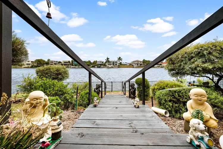 205/4 Melody Ct, Warana QLD 4575