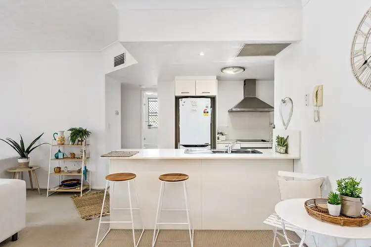 Main view of Homely unit listing, 19/9 Murray Street, Clontarf QLD 4019