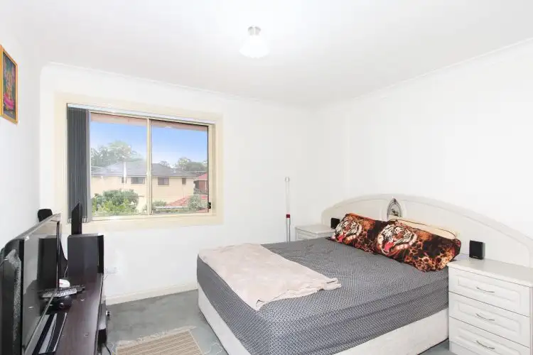 Fourth view of Homely townhouse listing, 4/120-122 Kildare Road, Blacktown NSW 2148