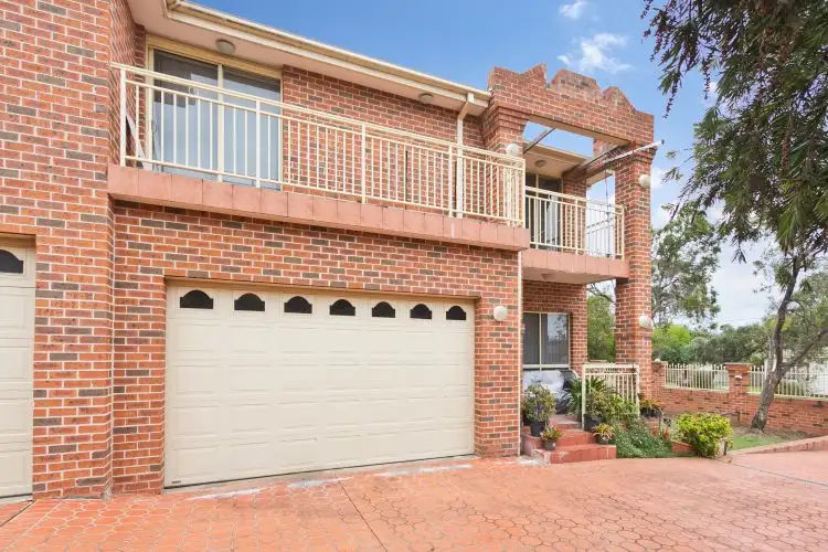 Sixth view of Homely townhouse listing, 1/120-122 Kildare Road, Blacktown NSW 2148