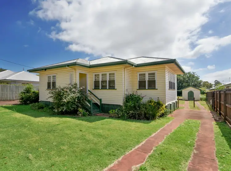 17 Warwick Street, Harristown QLD 4350