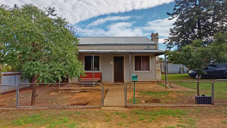 29 Regent Street, Junee NSW 2663