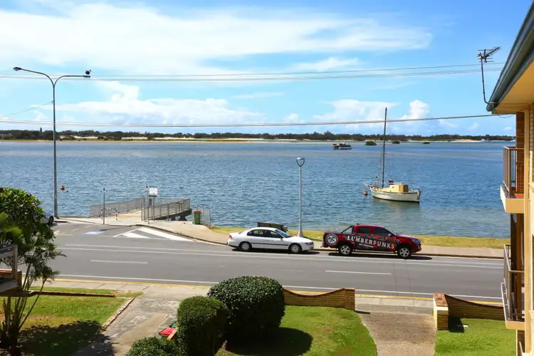 8/270 Marine Parade, Labrador QLD 4215