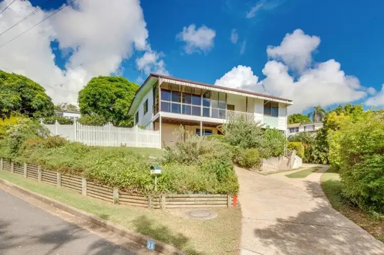 39 Charles St, West Gladstone QLD 4680