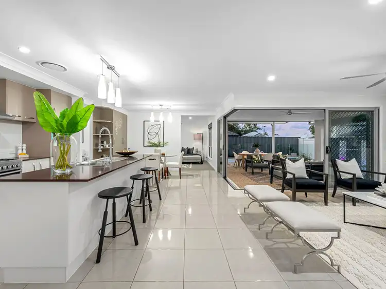 Sixth view of Homely house listing, 1 Ribblesdale Place, Gumdale QLD 4154