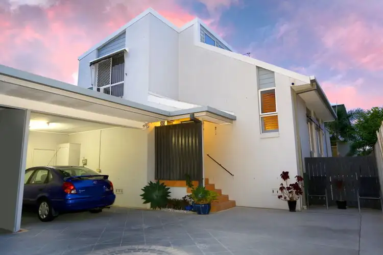 Main view of Homely semi-detached listing, 2/45 Mountain View Avenue, Miami QLD 4220