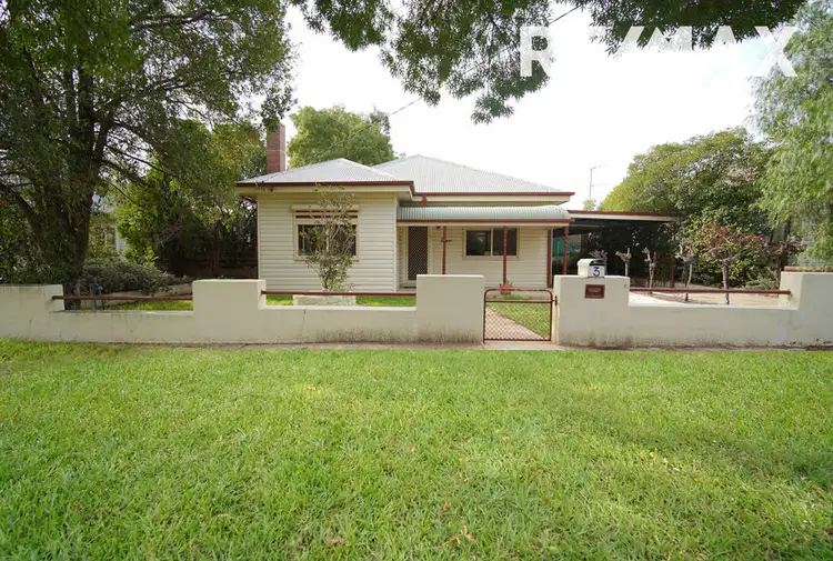 3 Sullivan Avenue, Wagga Wagga NSW 2650