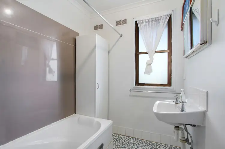 Sixth view of Homely house listing, 4 Sue Crescent, Tamworth NSW 2340
