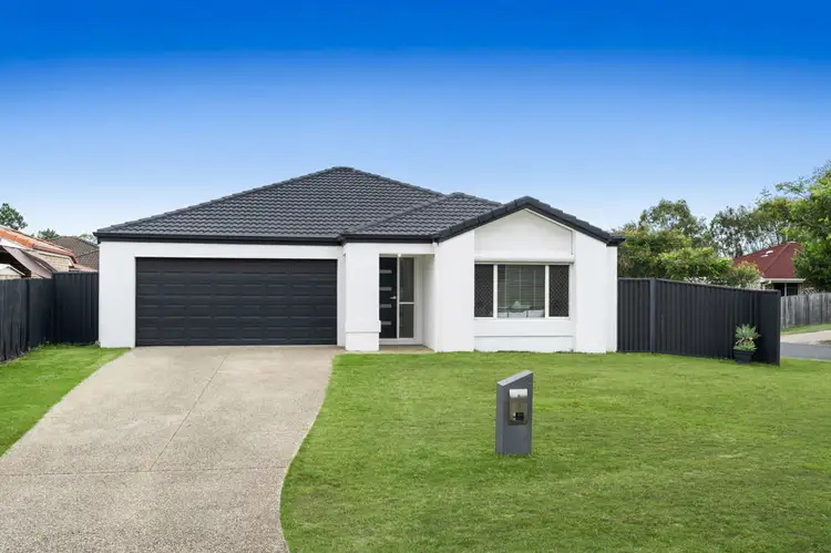 3 Virginia Place, Wynnum West QLD 4178